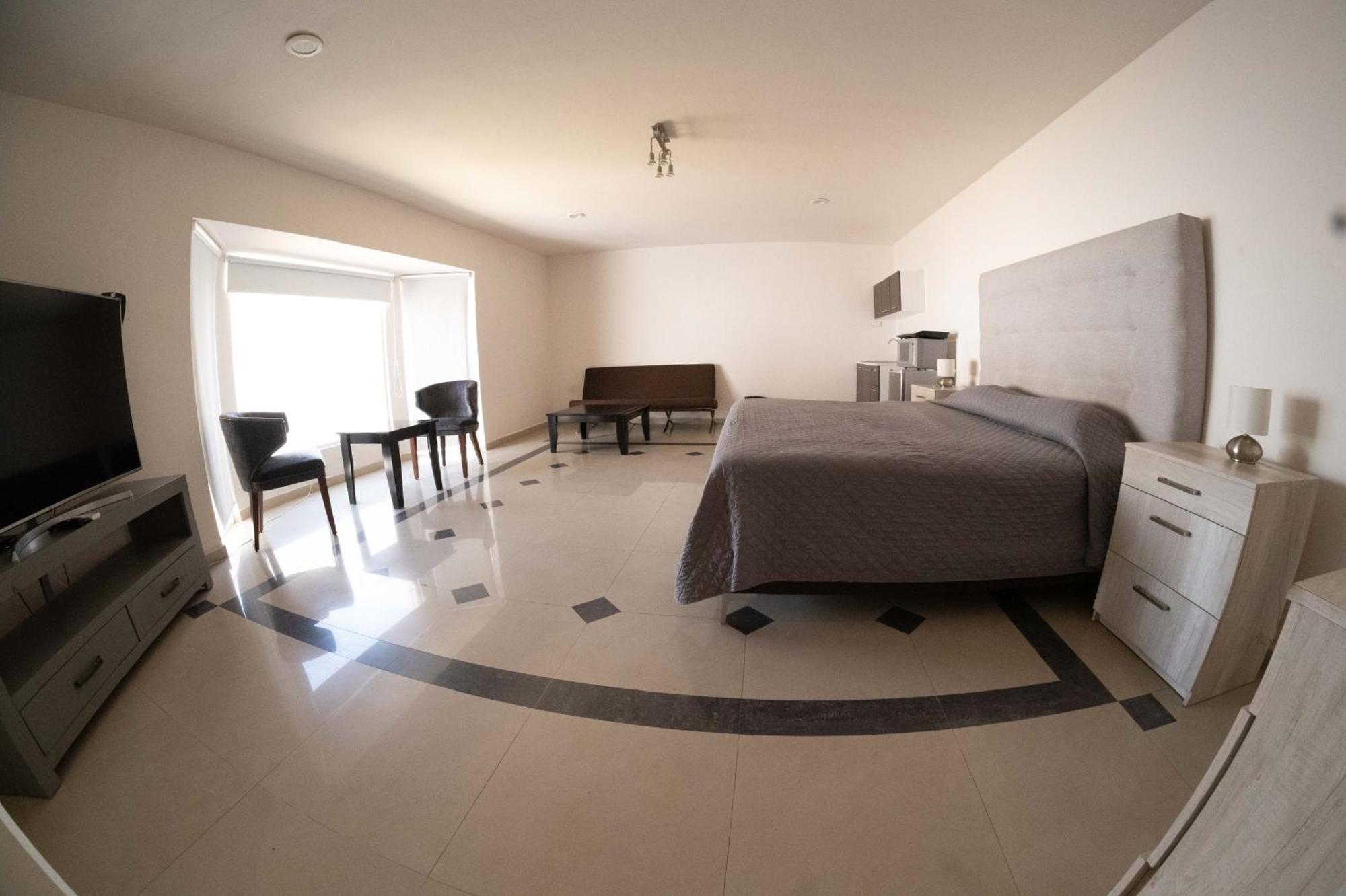 Room In Guest Room - 22 Suite For Two People Torreón Exterior foto