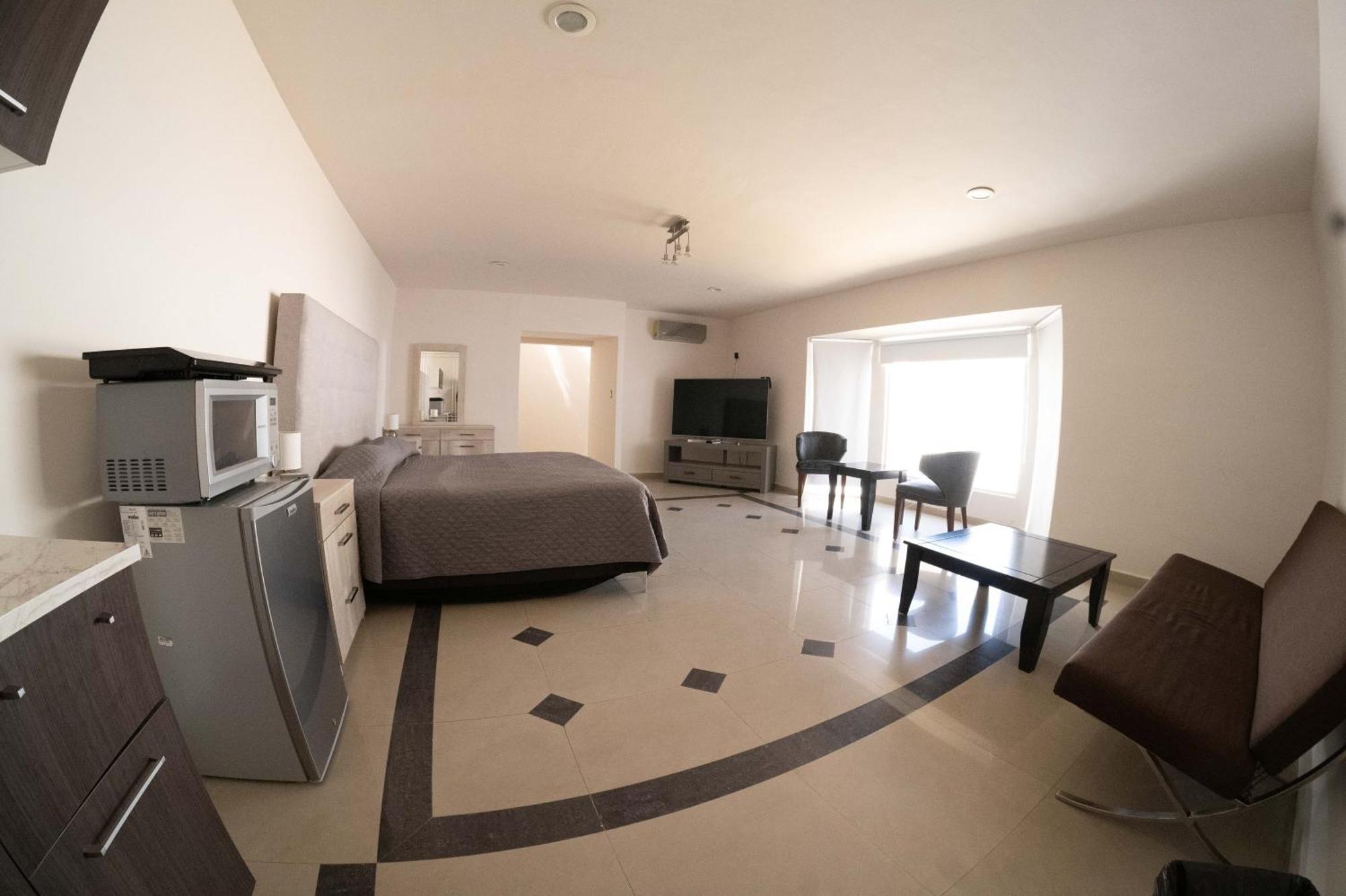 Room In Guest Room - 22 Suite For Two People Torreón Exterior foto