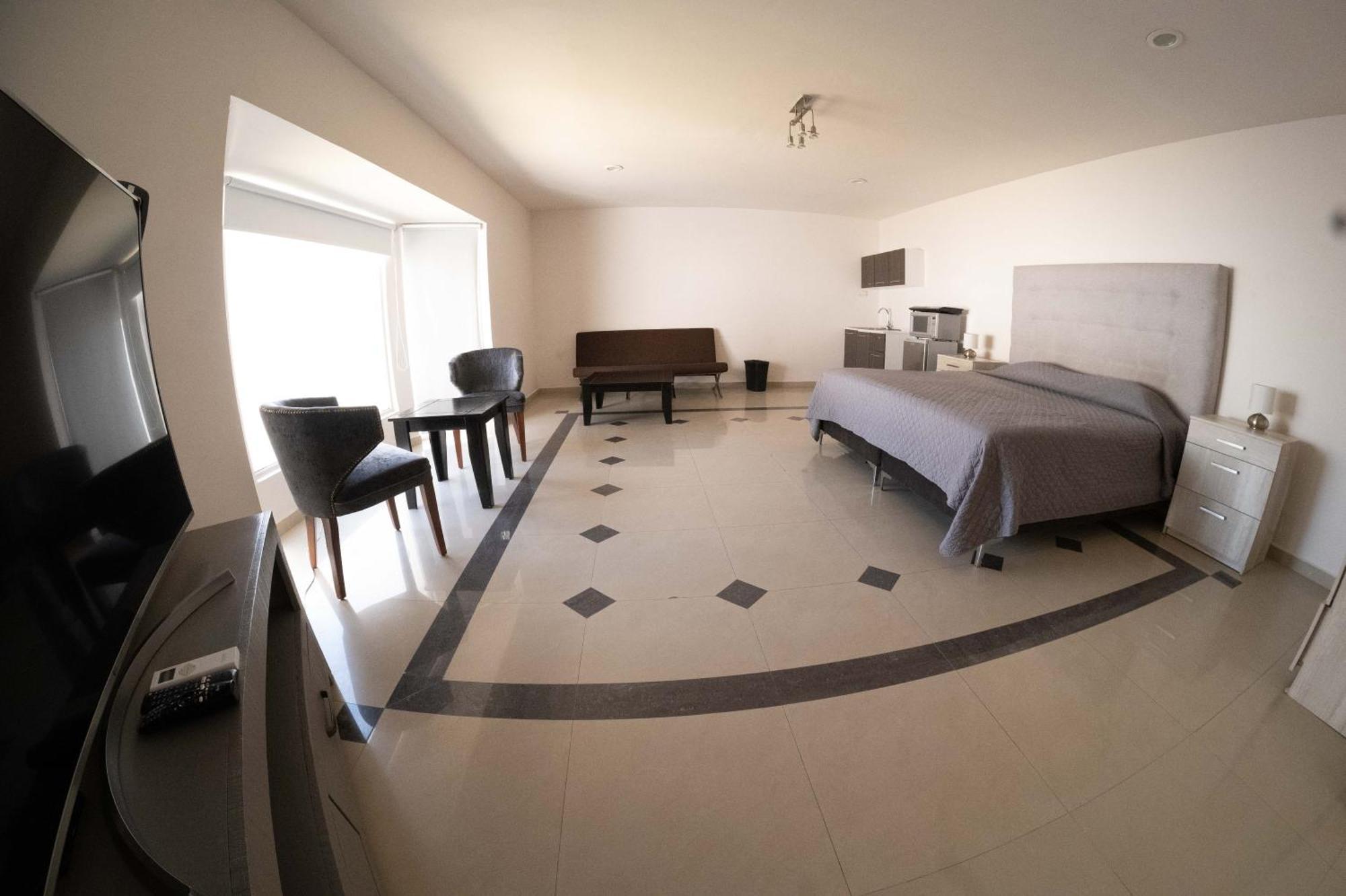 Room In Guest Room - 22 Suite For Two People Torreón Exterior foto